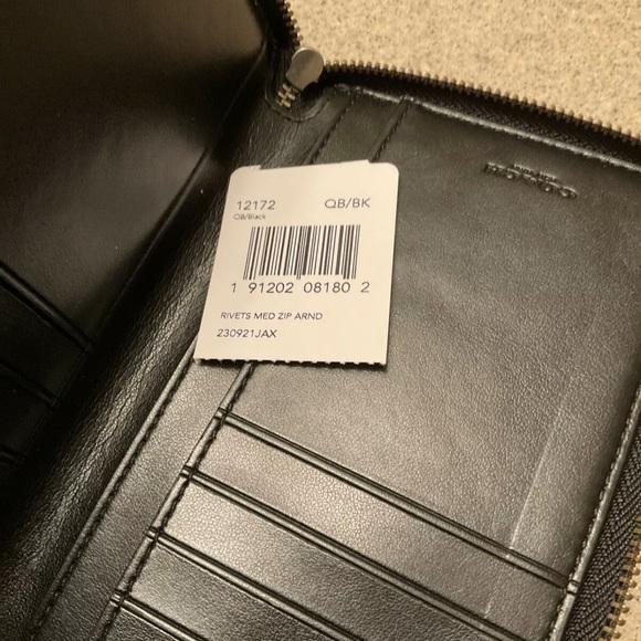 Coach Central Satchel with Lacquer Rivets 36306 and matching wallet - Picture 8 of 11